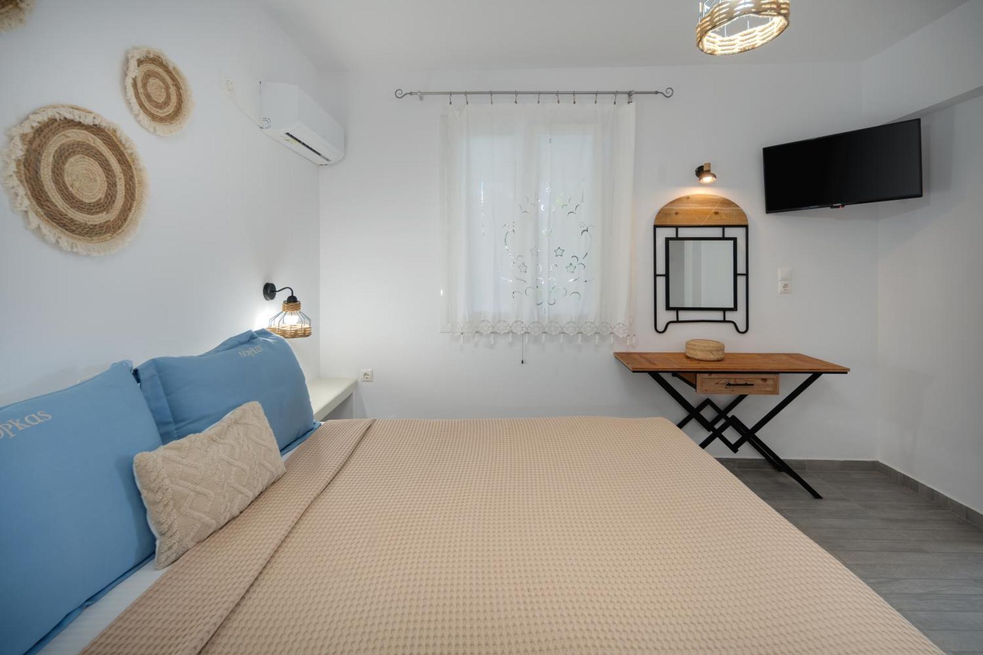 Dorkas Luxury Rooms&Apartments Livadakia Extérieur photo